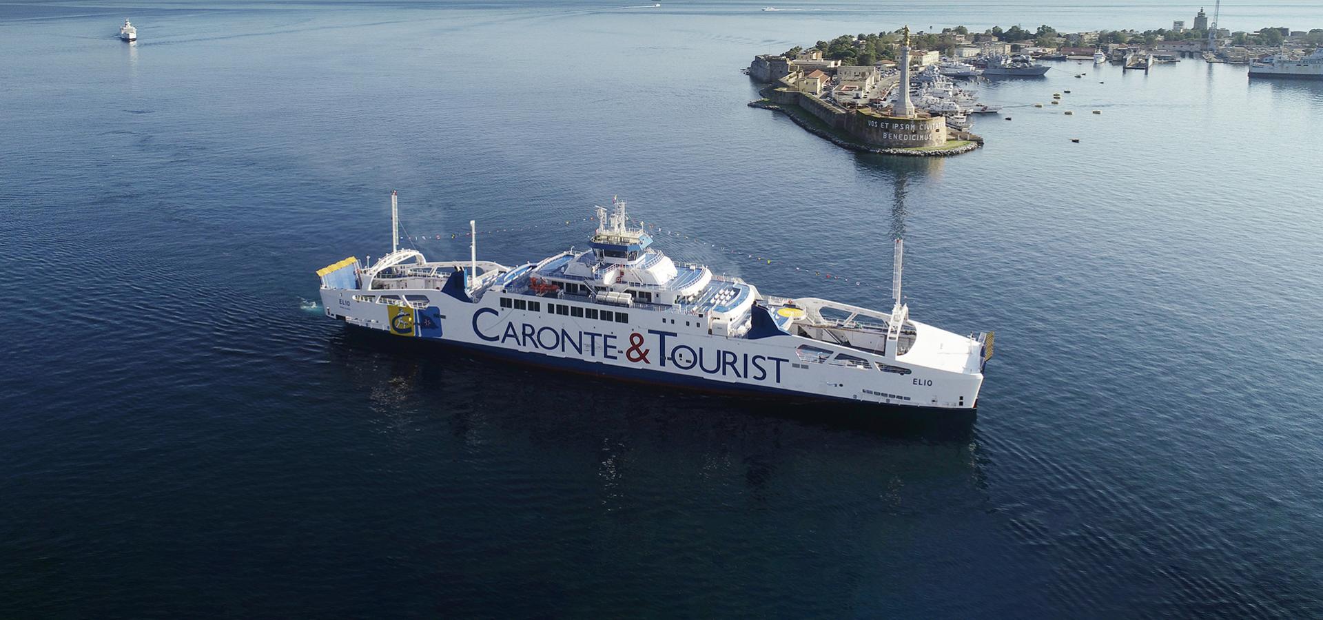 Caronte & Tourist